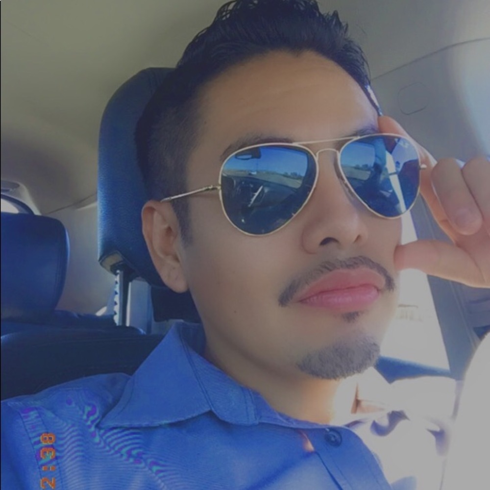 Meet your Posher, Vicente